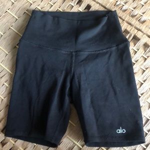 Alo Black High Waist Short XXS
